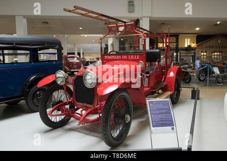 France, Doubs, Montbéliard, Sochaux, le musée de l'Aventure Peugeot, 1915 sapeurs-pompiers de Lille Banque D'Images