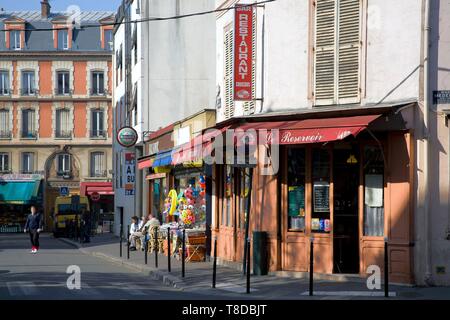 France, Hauts de Seine, Clichy, Rue de l'ancienne Mairie Banque D'Images