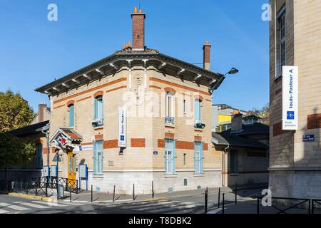 France, Hauts de Seine, Clichy, Louis Pasteur Groupe scolaire, rue Ferdinand Buisson Banque D'Images