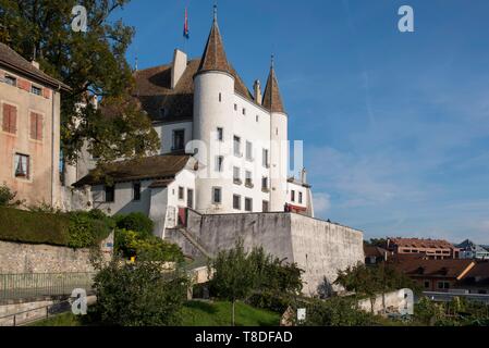 La Suisse, Canton de Vaud, Nyon, le château et les jardins dominent la ville Banque D'Images