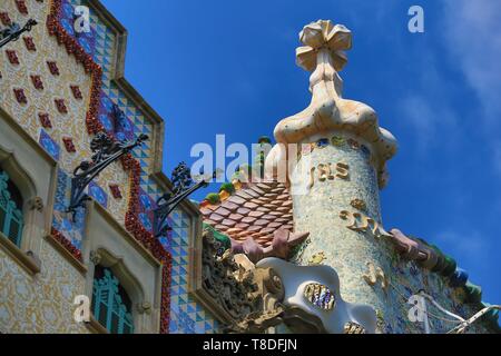 L'Espagne, de Catalogne, d'un détail de la Casa Batllo, un bâtiment moderniste d'Antoni Gaudi, Site du patrimoine mondial de l'UNESCO, sur le Passeig de Gracia Banque D'Images