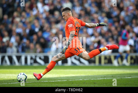 Gardien de Manchester City Ederson au cours de la Premier League match au stade AMEX, Brighton Banque D'Images