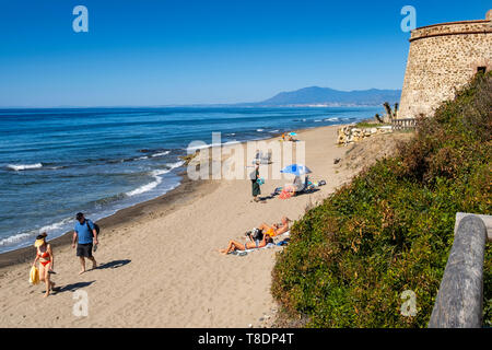 Guet et plage de Las Cañas. Marbella. Costa del Sol, Malaga province. Andalousie Espagne. L'Europe Banque D'Images