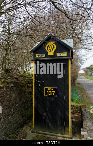 Boîte de 137 AA à Pittcombe la tête, au-dessus de Porlock Hill, Exmoor, Somerset, Royaume-Uni assistance automobile classé Grade II Téléphone fort Banque D'Images