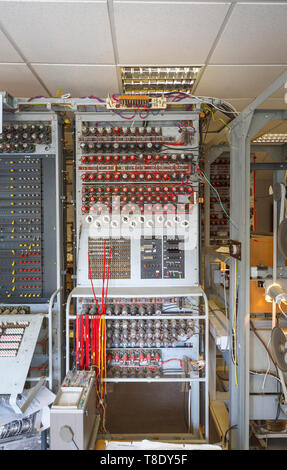 Reconstruction de colosse à Bletchley Park, une fois le top-secret accueil de la guerre mondiale deux décrypteurs, maintenant une attraction touristique de premier plan Banque D'Images