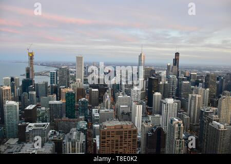 Vue de l'horizon de Chicago vu du pont d'observation au sommet de Chicago 360 le John Hancock Center, près du côté nord, Chicago, USA Banque D'Images