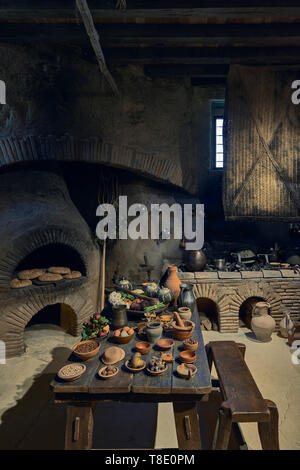 Domus Romana, reproduction d'une ancienne maison de Cantabrie à côté des ruines archéologiques de la ville de Juliobriga, Cantabria, ESPAGNE Banque D'Images