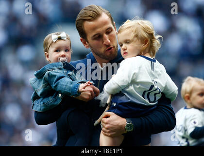 Londres, Royaume-Uni. 12 mai, 2019. Tottenham Hotspur Harry Kane lors de Premier League anglaise entre Everton et Tottenham Hotspur Tottenham Hotspur au stade , Londres, Royaume-Uni, le 12 mai 2019 Action Sport Crédit photo FA Premier League Ligue de football et les images sont soumis à licence. DataCo Usage éditorial uniquement. Pas de vente d'impression. Aucun usage personnel des ventes. Aucune UTILISATION NON RÉMUNÉRÉ : Crédit photo Action Sport/Alamy Live News Banque D'Images