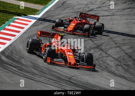 Barcelone, Espagne. 12 Mai 2019 : CHARLES LECLERC (MON) de l'écurie Ferrari et Sebastian Vettel (GER) de l'écurie Ferrari, conduire dans le SF90 en Espagne durant la GP sur le circuit de Catalunya Crédit : Matthias Rickenbach/Alamy Live News Banque D'Images