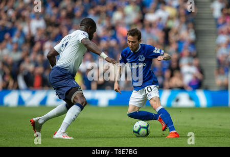 Londres, Royaume-Uni. 12 mai, 2019. Bernard d'Everton lors de la Premier League match de la saison entre Everton et Tottenham Hotspur Tottenham Hotspur Stadium, à White Hart Lane, Londres, Angleterre le 12 mai 2019. Photo par Andy Rowland. Usage éditorial uniquement, licence requise pour un usage commercial. Aucune utilisation de pari, de jeux ou d'un seul club/ligue/dvd publications.Õ Crédit : premier Media Images/Alamy Live News Banque D'Images