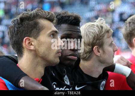 12 mai 2019, Hessen, Frankfurt/M. : Soccer : Bundesliga, l'Eintracht Frankfurt - FSV Mainz 05, 33e journée à l'équipe de Francfort La Commerzbank-Arena est déçu devant les fans après la défaite 0:2. Photo : Thomas Frey/DPA - Utilisez uniquement après accord contractuel Banque D'Images