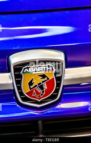 BELGRADE, SERBIE - Mars 23, 2019 : Détail de la voiture Abarth. Abarth est voiture de course et voiture de route bouilloire fondée à 1949. Banque D'Images