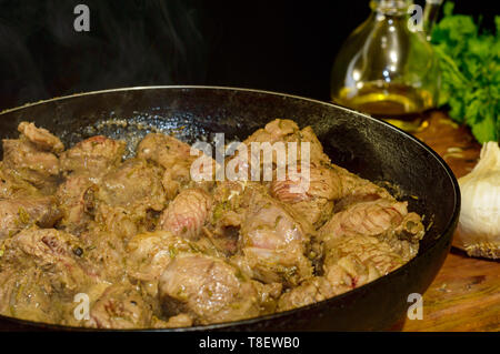 La cuisson du boeuf à la bière mexicaine aloyau marinade, faible clé avec place pour le texte Banque D'Images