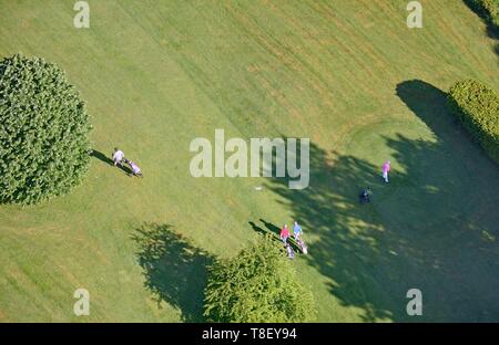 France, Val d'Oise, Parc naturel du Vexin franþais, Chaussy, golf dans le domaine de Villarceaux (vue aérienne) Banque D'Images