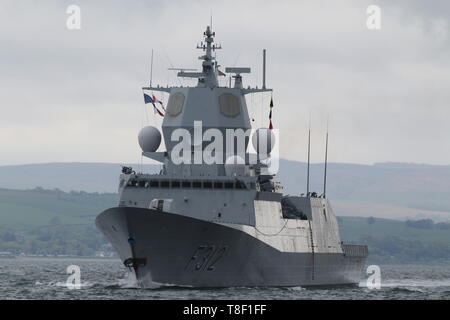 KNM Otto Sverdrup (F312), une frégate de classe Fridtjof Nansen exploités par la Marine royale norvégienne, passant Gourock pendant l'exercice 2019 Bouclier formidable Banque D'Images