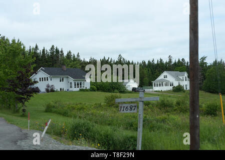 Vue sur et le long de la route transcanadienne 104 & 102 au cours d'un voyage sur la route de Cape Breton à Halifax, en Nouvelle-Écosse. Banque D'Images