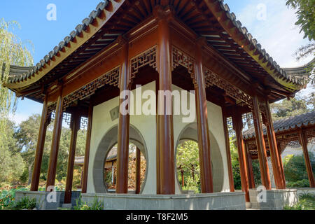 La terrasse de jardin chinois, miroir de Jade, le Huntington Botanical Gardens Banque D'Images