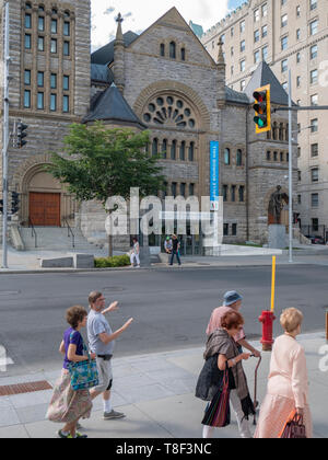 Le centre-ville de Montréal est une plaque tournante de la clientèle, des employés de bureau, les touristes et les étudiants. Banque D'Images