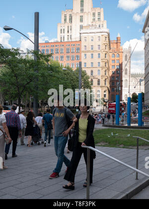 Le centre-ville de Montréal est une plaque tournante de la clientèle, des employés de bureau, les touristes et les étudiants. Banque D'Images