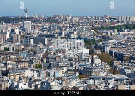 France, Paris, 18ème arrondissement, vue sur le SacrÚ-Cœur tour à l'Est de Paris Banque D'Images