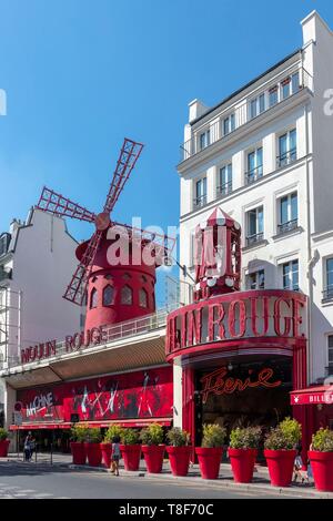 France, Paris, 18ème arrondissement, boulevard de Clichy, le cabaret le Moulin Rouge (Moulin Rouge, marque commerciale, demande d'autorisation nécessaire avant la publication) Banque D'Images