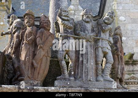 La France, Finistère, Saint Thegonnec, étape sur le chemin de Saint Jacques de Compostelle, calvaire détails de l'enclos paroissial Banque D'Images