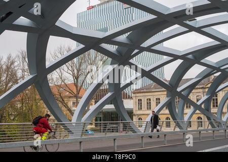 La Suisse, Genève, Suisse, Hans Wilsdorf le pont sur l'Arve et le bâtiment de la Radio Télévision Suisse et chambre Banque D'Images