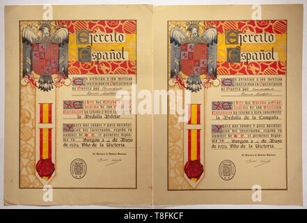 Oberst Werner Mölders - une bourse document pour la Medalla Espagnol Militar et Medalla de la Campana Grand imprimé polychrome document décoratif de l'entreprise 'TALLERES OFFSET - SAN SEBASTIAN" délivrée à 'Comandante Werner Moelders' dans l'année de la victoire, le 4 mai 1939, et signé (Stamp) par le ministre de la Défense, et le général Fidel Dávila Arrondo. Selon les statuts de l'ordre espagnol 1938, la Medalla Militar a été la troisième plus haute distinction du pays et d'une décoration pour bravoure, qui en Espagne, semblable à la Croix de Victoria, a été principalement attribuée, Editorial-Use-seulement Banque D'Images
