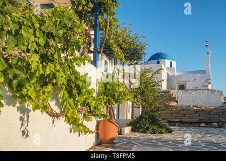 Église de Saint Constantine à Parikia, Paros, Grèce. Banque D'Images