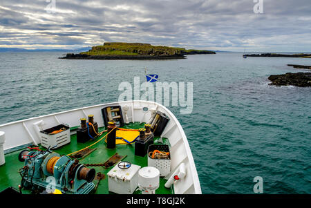 Ferry Caledonian MacBrayne Loch Nevis près de l'île de Eigg, Ecosse Banque D'Images