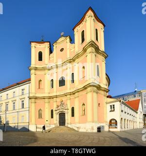 La Slovaquie, Bratislava, Trinity Church, construit au début du 18e siècle Banque D'Images