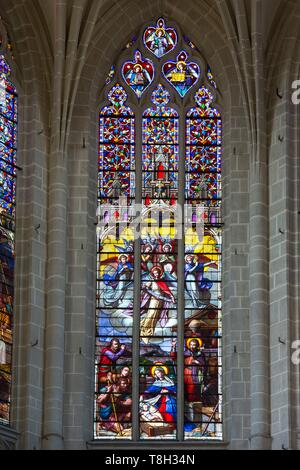 France, Jura, Dole, les vitraux de la collégiale Notre Dame, Banque D'Images