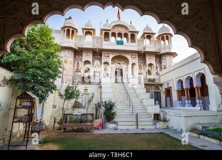 L'Inde, Rajasthan, région de Shekhawati, Mandawa, temple hindou Sri Raghunath dans une ancienne haveli Banque D'Images