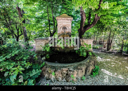 Lazio Rome - une fontaine dans le parc de Casale San Pio V (Saint Pio V Chambre complexe) Banque D'Images