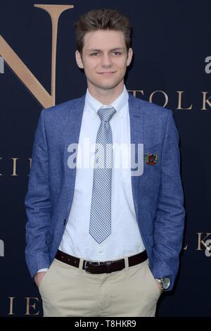 Los Angeles, CA, USA. 8 mai, 2019. Ty Simpkins aux arrivées pour TOLKIEN Premiere, Regency Village Theatre - Westwood, Los Angeles, CA, le 8 mai 2019. Credit : Priscilla Grant/Everett Collection/Alamy Live News Banque D'Images