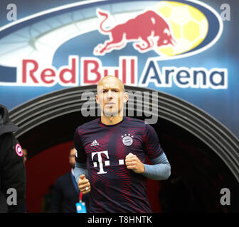 Leipzig, Allemagne. Le 11 mai, 2019. Soccer : Bundesliga, 33e journée, RB Leipzig - Bayern Munich dans la Red Bull Arena Leipzig. Arjen Robben, FC Bayern Munich, joueur vient à la Red Bull Arena. Crédit : Jan Woitas/dpa-Zentralbild/DPA - Utilisez uniquement après accord contractuel/dpa/Alamy Live News Banque D'Images