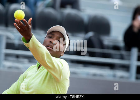 Rome, Italie. 13 mai, 2019. Venus Williams (USA) en action contre Elise Mertens (BEL) lors Internazionali BNL D'Italia Italian Open au Foro Italico, Rome, Italie le 13 mai 2019. Photo par Giuseppe maffia. Credit : UK Sports Photos Ltd/Alamy Live News Banque D'Images