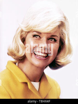 13 mai 2019 : Fichier Photo : DORIS DAY, les éternels fille-prochain-porte dont la carrière de chanteuse et actrice pendant près de 50 ans et avait fait l'une des plus grandes stars de Hollywood et des artistes les plus populaires aux États-Unis est décédé. Elle a été 97. Sur la photo : DORIS DAY vers 1960. (Crédit Image : © Keystone USA/ZUMA Press) Banque D'Images