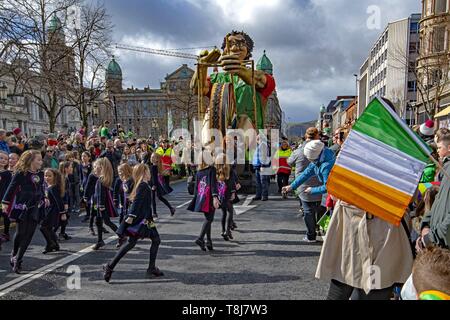 Royaume-uni, Irlande du Nord, St Patrick's Day, la danse irlandaise Banque D'Images