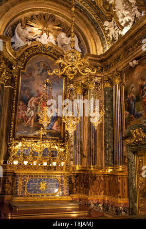 La chapelle de saint Jean le Baptiste, Igreja de São Roque, Lisbonne, Portugal : kitsch, paillettes et bling Banque D'Images