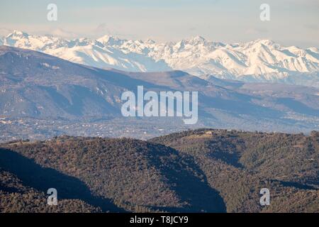 La France, Var, Fréjus, massif de l'Esterel, le Massif du Tanneron et la montagne gamme du Mercantour Banque D'Images