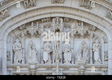 La France, l'Ain, Bourg en Bresse, Monastère Royal de Brou restauré en 2018, l'église de Saint Nicolas de Tolentino, portail de l'entrée principale, richement décorée de sculptures Banque D'Images