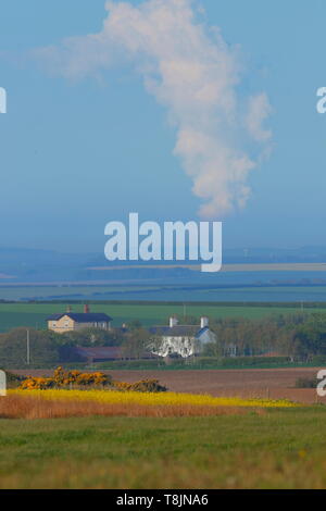 À l'égard Drax Power Station de Bempton Cliffs dans l'East Yorkshire, qui est de plus de 42 kilomètres à vol d'oiseau Banque D'Images