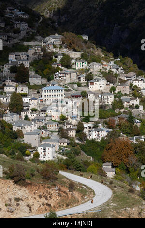 Syrrako village, un des plus pittoresques villages de montagne en Grèce, en Epire, région. Banque D'Images