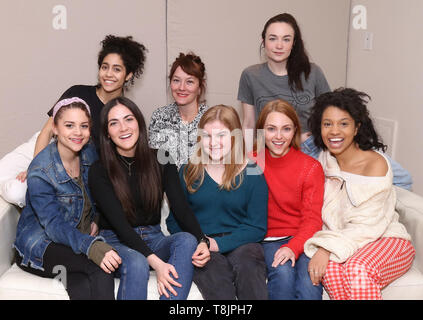 Les 'Macbeth' Red Bull Theatre production entreprise photocall au vignoble studios de pratique comprend : Sharlene Cruz, Erica Schmidt, Ismenia Mendes, Lily Santiago, Isabelle Fuhrman, Sophie Kelly-Hedrick, AnnaSophia Robb, Ayana Workman Où : New York, New York, United States Quand : 12 Avr 2019 Crédit : Joseph Marzullo/WENN.com Banque D'Images