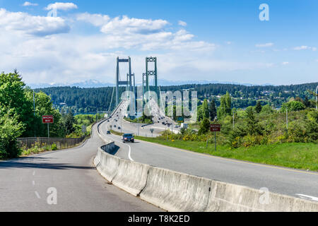Deux ponts de suspension connu sous le pont Narrows à Tacoma, Washington. Banque D'Images