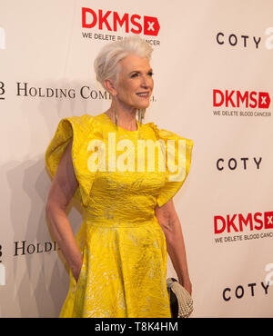Maye Musk, mère d'Elon Musk au DKMS Love Gala Red Carpet à Ciprianis, Manhattan, New York Banque D'Images