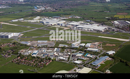 Vue aérienne de l'aéroport de Hawarden, maison d'Airbus UK, près de Chester, Cheshire, Royaume-Uni Banque D'Images