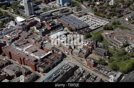 Vue aérienne du centre-ville d'Oldham, Greater Manchester Banque D'Images