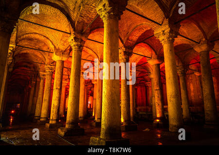 La Citerne Basilique - réservoir d'eau souterrain construit par l'Empereur Justinianus au 6ème siècle, Istanbul, Turquie Banque D'Images